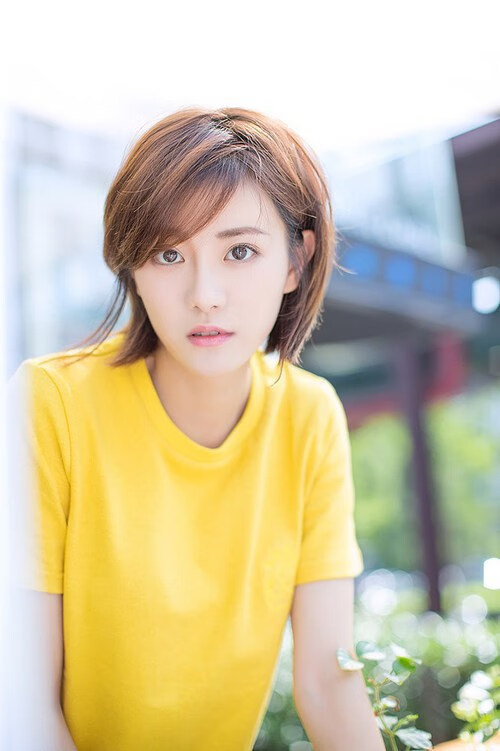 爱游戏在线服务-中国女子撑杆跳破全国纪录，李玲一跃而上4.81米，女子撑杆跳中国纪录多少